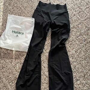 NWT. Halara butt lifting leggings. Mini flare